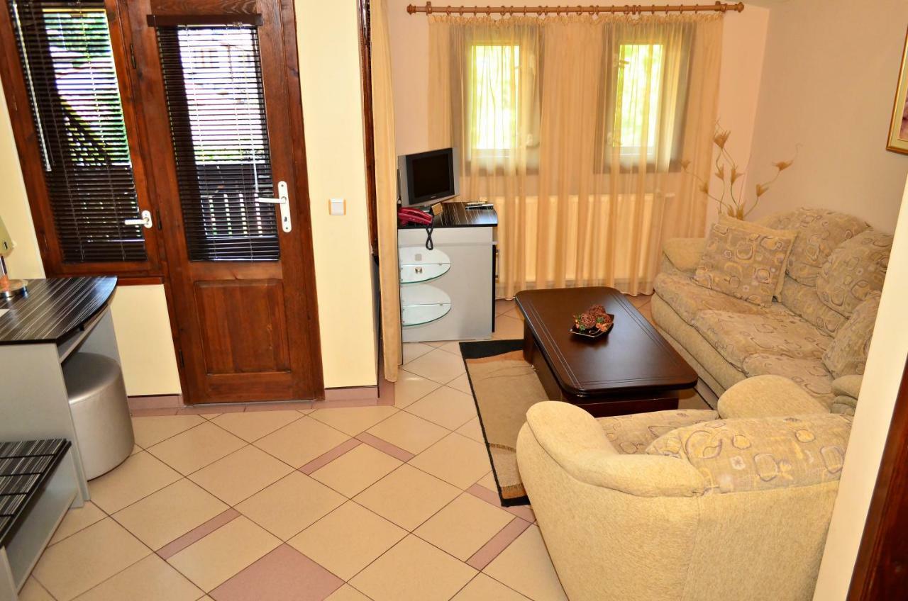 Family Hotel Maraya ارباناسي المظهر الخارجي الصورة